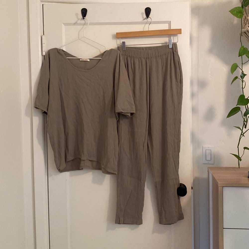 Black Crane crinkle cotton set sz XS/S sage